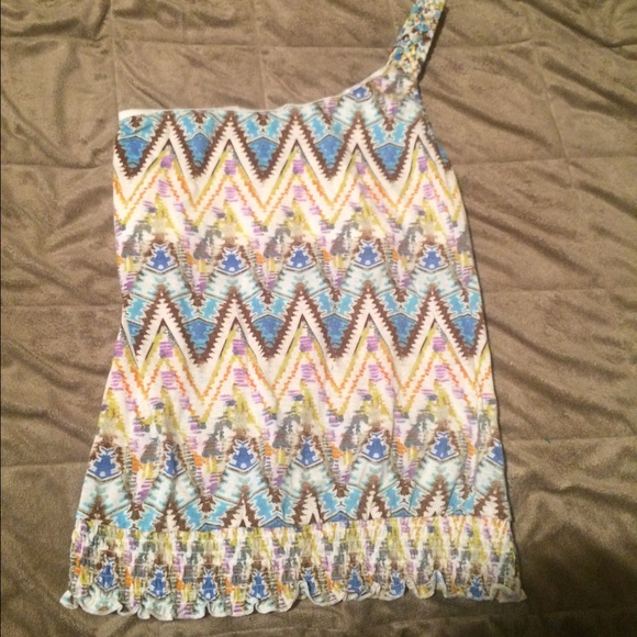 One shoulder abstract shirt