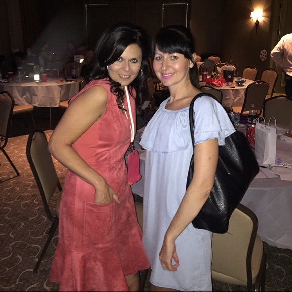 CHICAGO START THE COUNT DOWN💃🏼💃🏼🙌🏻🎉🎉🎉🎉 - Picture 2 of 4