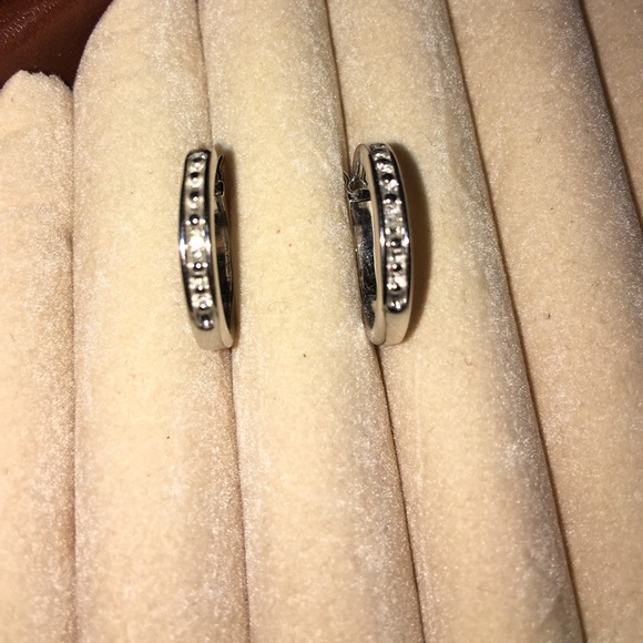Diamond and silver earrings