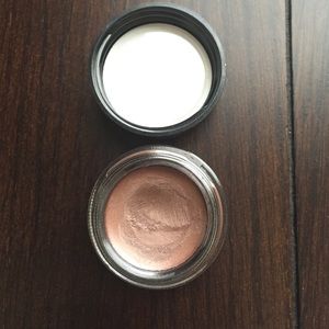 Constructivist paint pot