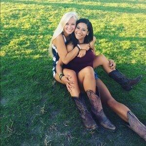 Meet your Posher, Alexis