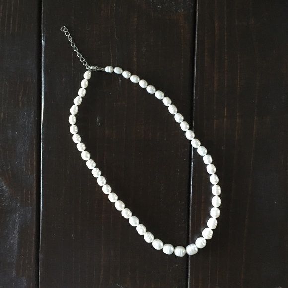 Cultured Pearl Necklace, Earrings, and Bracelets - Picture 2 of 4