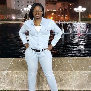 Meet your Posher, Debra