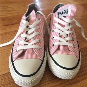 NEW Cute Low Cut Pink Striped Converse 💕