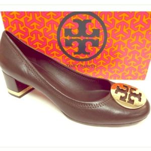Tory Burch brown pumps