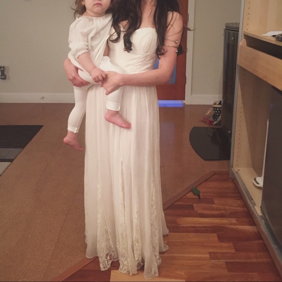 🌿 😍 Alice + Olivia Geneva Bustier Wedding Gown - Picture 3 of 4