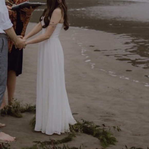 🌿 😍 Alice + Olivia Geneva Bustier Wedding Gown - Picture 4 of 4