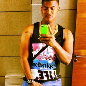 Meet your Posher, Jhonatan