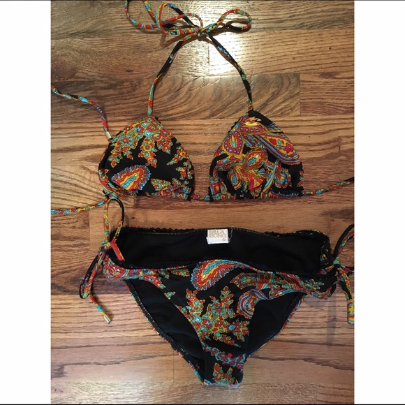 Billabong swimsuit set. both Size S.