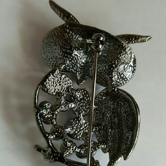 🚫GIFTED 🚫: Costume jewelry owl - Picture 3 of 4