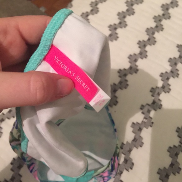 VS Ruffle swim bottoms - Picture 3 of 3