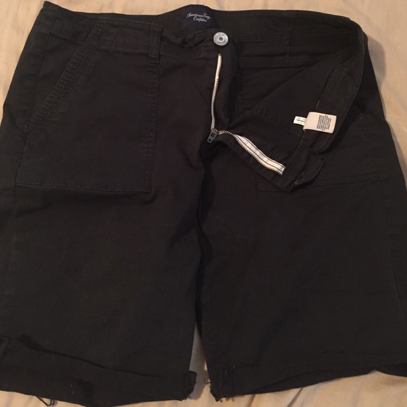 Black khaki Bermuda shorts