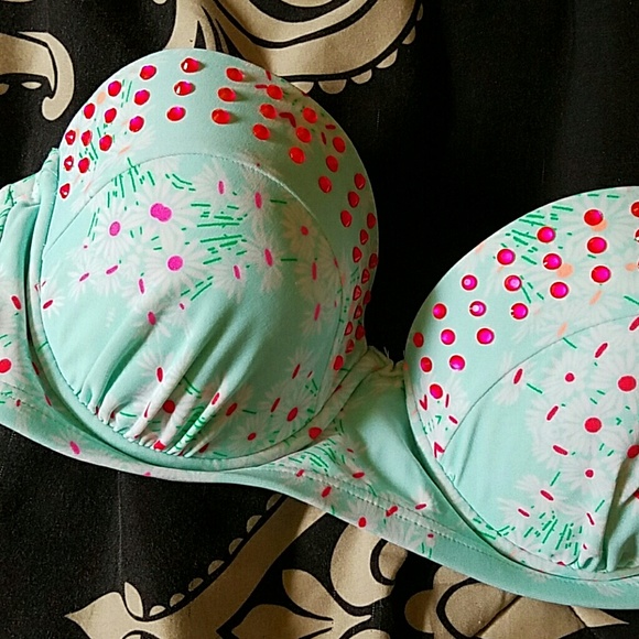 Floral bathing suit top! - Picture 4 of 4