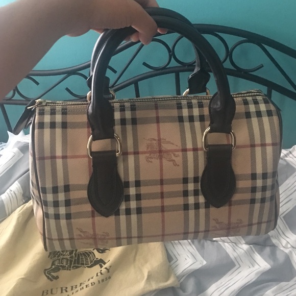 Burberry Haymarket check Medium - Picture 1 of 3