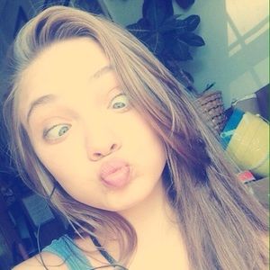 Meet your Posher, Eve