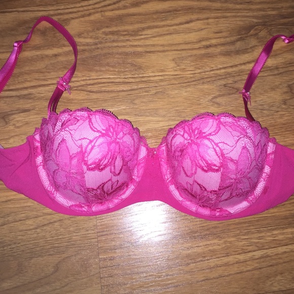 Victoria's Secret very sexy balconet bra 34b - Picture 1 of 3