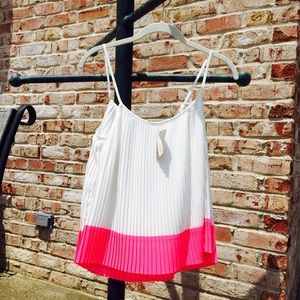 NWT Pink and white pleated Forever 21 Top
