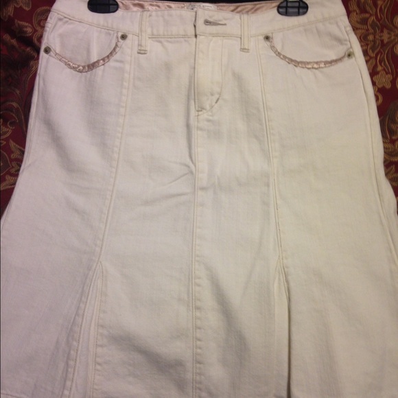 Final Sale-White House Black Market A line skirt