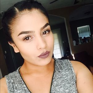 Meet your Posher, Isela