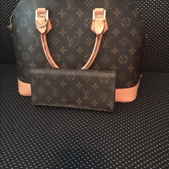 Designer inspired handbag with wallet.