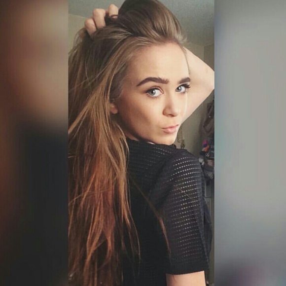 Meet your Posher, Mallory! - Picture 2 of 14