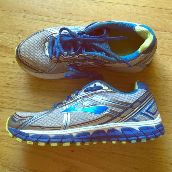Brooks GTS