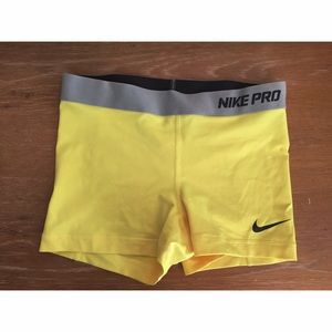 Nike pro 3" shorts - bright yellow - small