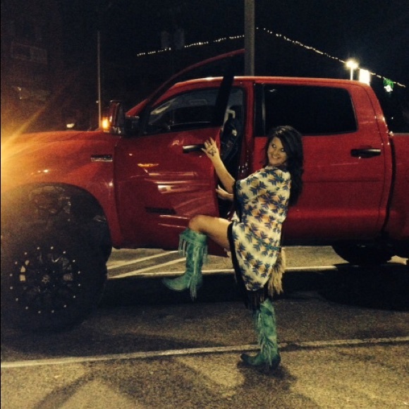 Meet your Posher, Alexis - Picture 3 of 4