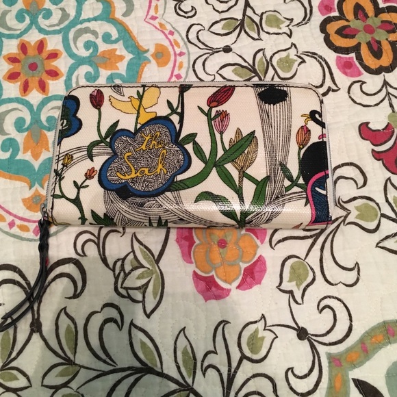 Sakroots zipper wallet