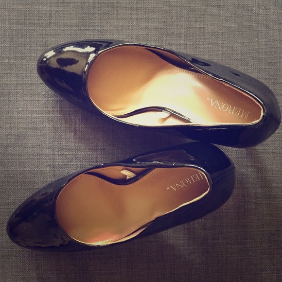Black heels || Designer: Merona for Target