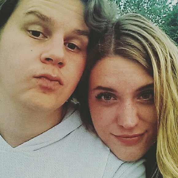 Meet your Posher, Sarah - Picture 1 of 1