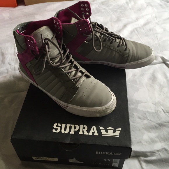 Sneakers - Picture 1 of 1