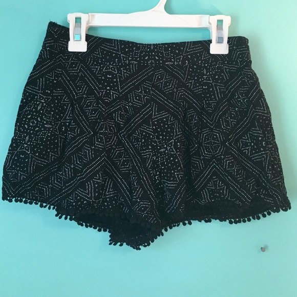 Flowy pom pom shorts