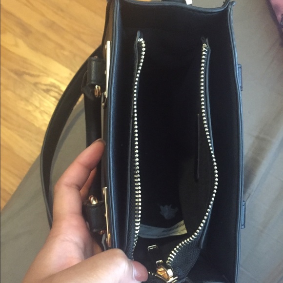 Small, Cute Handbag - Picture 3 of 3