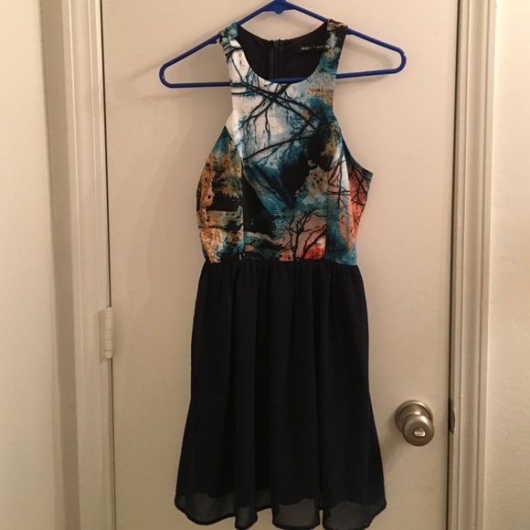 Beautiful summer dress. Perfect for weddings.