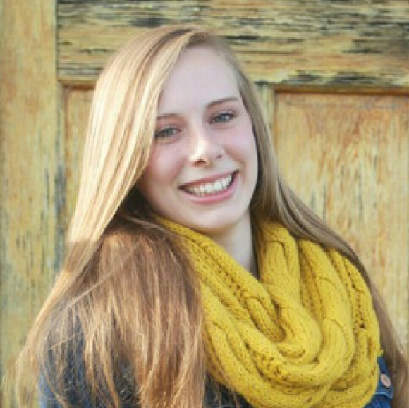 Meet your Posher, Kelli