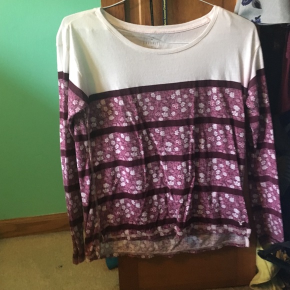 American Eagle top
