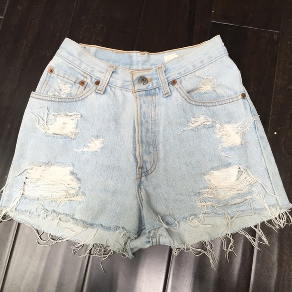 Levi's High-Waisted shorts