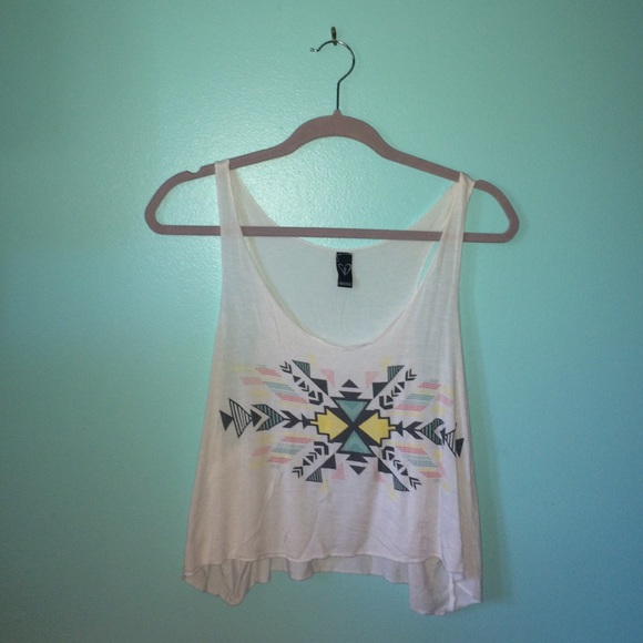 Aztec crop tank - Picture 1 of 2