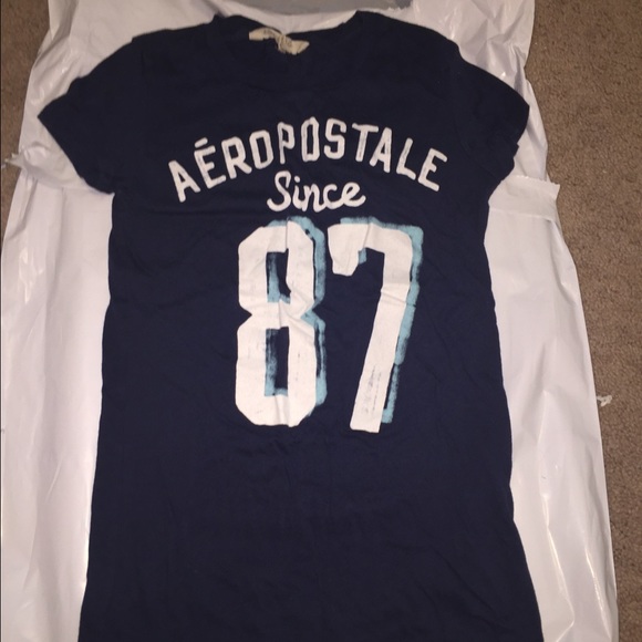 AEROPOSTALE GRAPHIC TEES