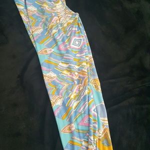 Buttery soft and oh so comfy LEGGINGS!