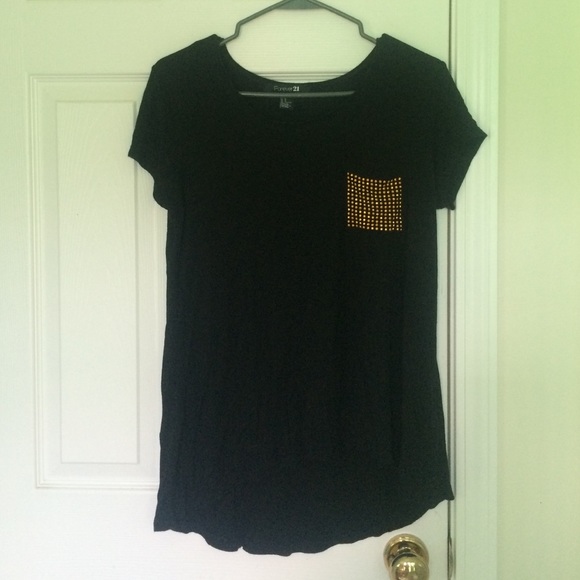 🎈LAST CALL🎈Forever 21 Gold Sequined Pocket Tee