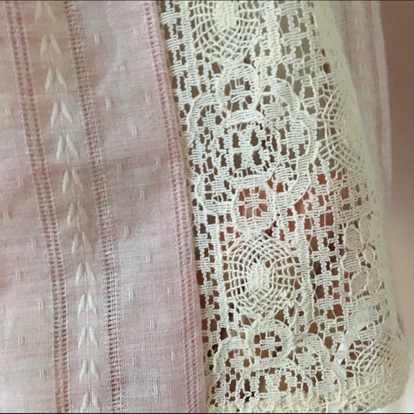 2 piece high waisted shorts high neckline top set - Picture 4 of 4