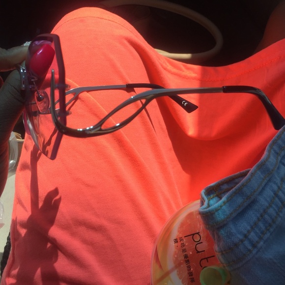 Beautiful Rimless shades - Picture 2 of 4