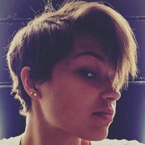 Meet your Posher, Annika