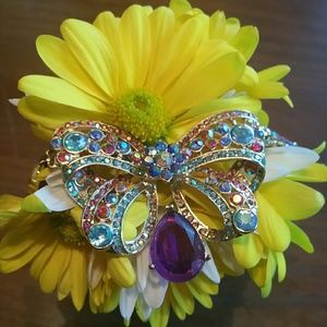 NWT Betsey Spectacular large chunky bow necklace