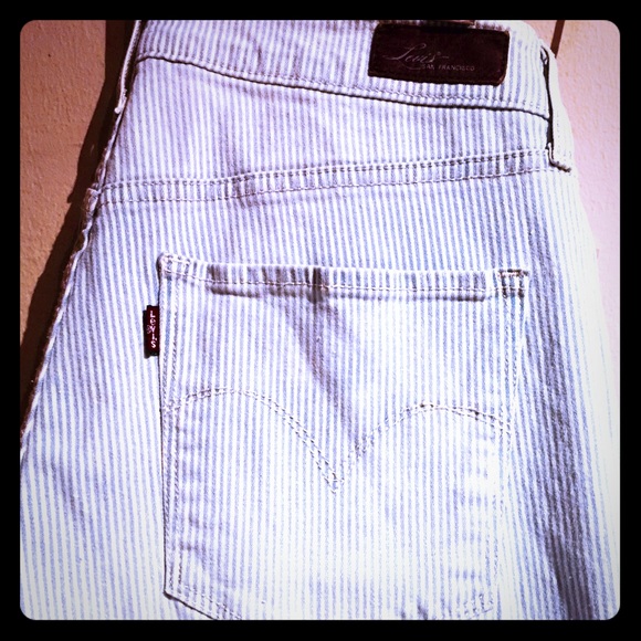 Levi's stripped jeans size 29