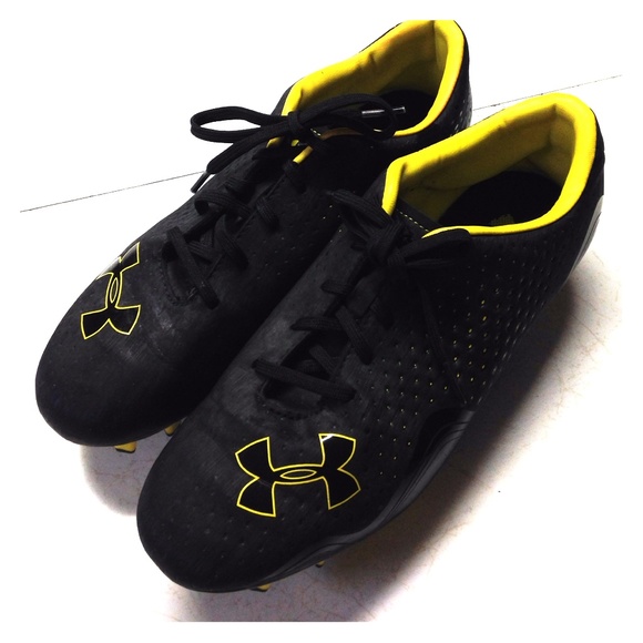 Men's Under Armour Black Yellow Soccer Cleats
