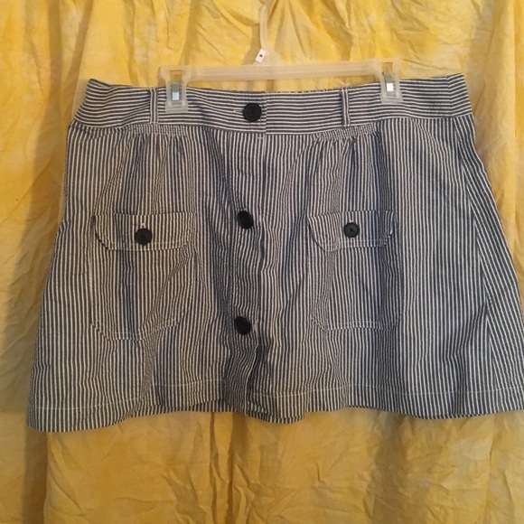 American Eagle button up skirt