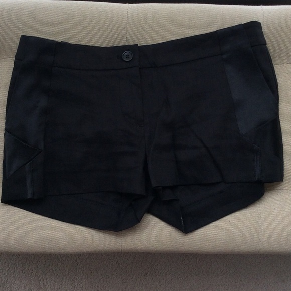 Bebe dress shorts size 4
